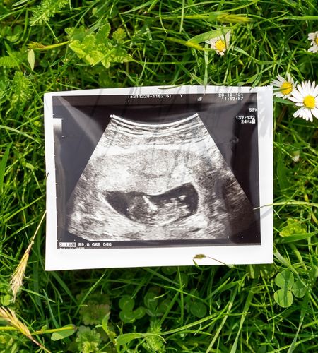 The Importance Of Self Care + Clean Beauty During Pregnancy