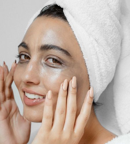 The Cleansing Oil Myth: Does Oil Really Clog Your Pores?